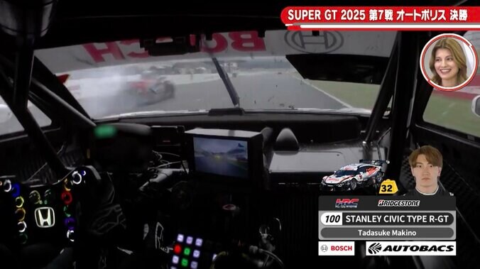 GT-Rがバースト→“予期せぬ”ストレート横断で「大事故になるところやった」 危機一髪の瞬間に現役レーサーは「右に避けた方が…」と指摘 4枚目