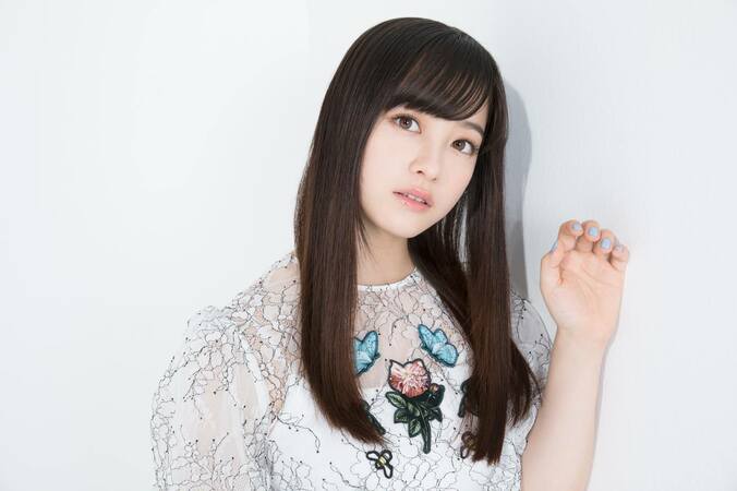 橋本環奈、小栗旬からの無茶振りも「1000年に1人」を武器に 1枚目