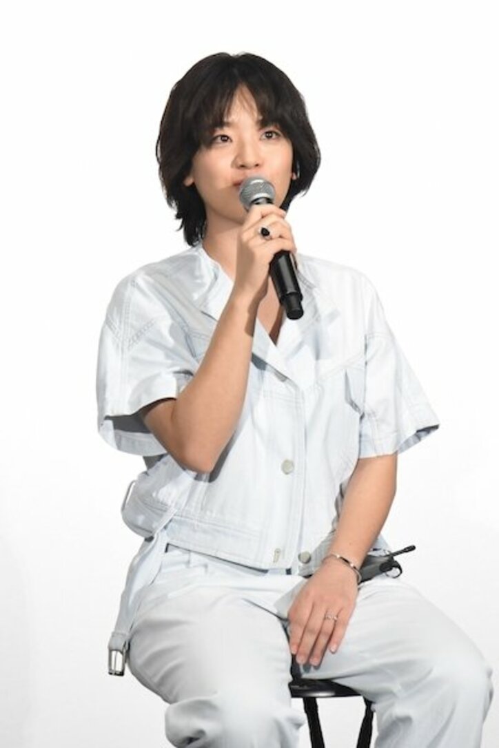 ソン・ガンホ、出迎えファンの人数をカン・ドンウォンと競う「私は5人来てくださっていました(笑)」