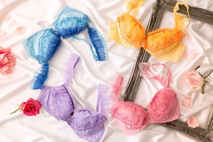 アニメ『おジャ魔⼥どれみ』コラボのランジェリーセットが登場！　どれみ＆はづき＆あいこ＆おんぷの4人をイメージ