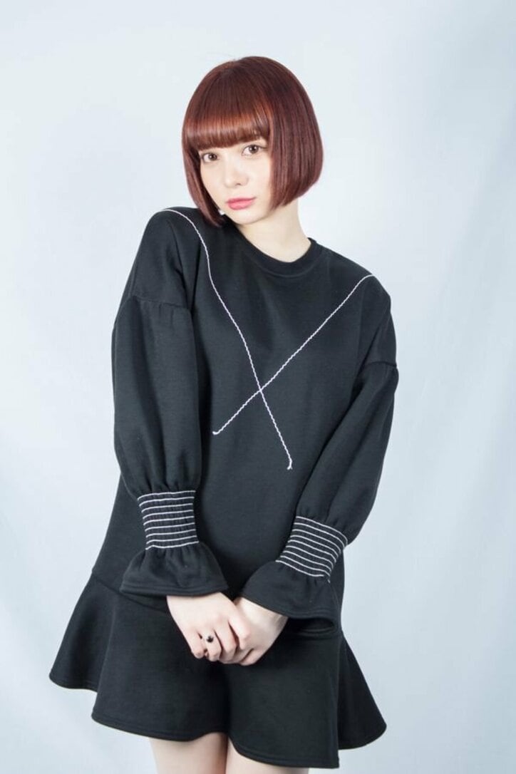 現役JKの渡辺リサがNiki&岡田結実と“あごのせ動画“を公開!