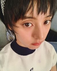 「お人形感ハンパない」「これは反則」新木優子、黒髪ショートヘアのオフショットに称賛の声