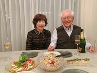 桃『両親へ、初めての手料理ふるまい』