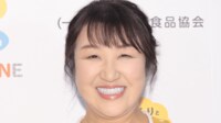 北斗晶(57) 愛犬と遊ぶ1歳の初孫・寿々ちゃんの姿と寂しい心境「もうすぐ また離れ離れ」