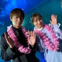 “見つめ合う”綾野剛＆石原さとみの可愛らしいショットに「美人美男」「天使」とファン歓喜