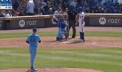 「退場させろ」 なんでキレてるの？　審判にやたら絡む… カブス打者の“謎行動”に「意味がわからない」