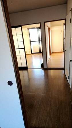  おかもとまり、家賃が約5万8000円の考えられない物件「オートロックでないのと、ストーカー被害もあった」 