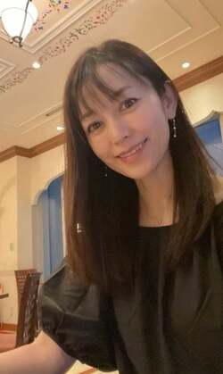  細川直美、すっぴん姿で家族と外食へ「とってもお綺麗」「驚きました」の声 