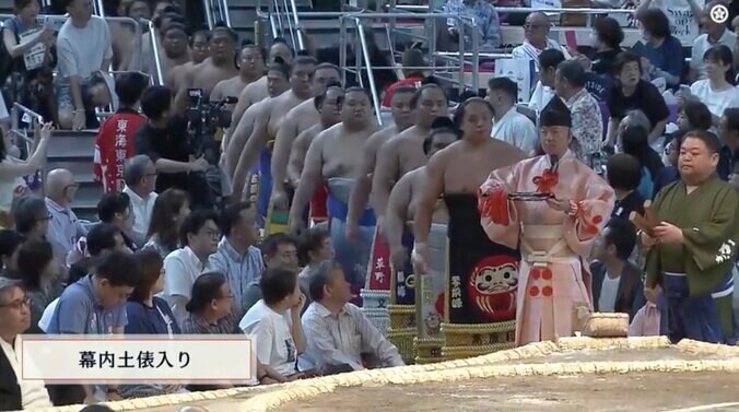 【写真・画像】まさかのペアルック…人気力士がお揃いの化粧まわしで登場「かわよ」「同じなの珍しい」「お茶漬けブラザーズ」ファン熱視線　1枚目