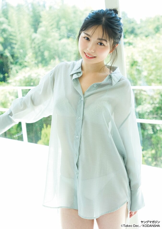 愛嬌のある“たぬき顔” 若手女優・小島のり佳が反則級の可愛さで『ヤングマガジン』グラビア再登場 2枚目