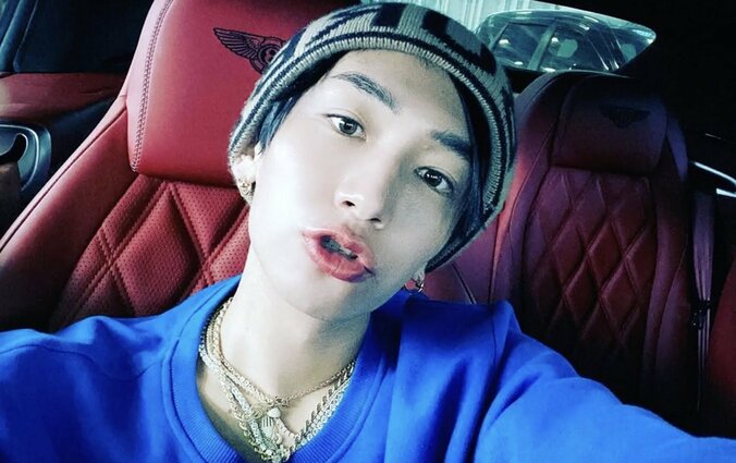 【写真・画像】“うなぎ王子”24歳社長、10LDKの6億円御殿を公開し「北野武の映画に出てきそう」の声　1枚目