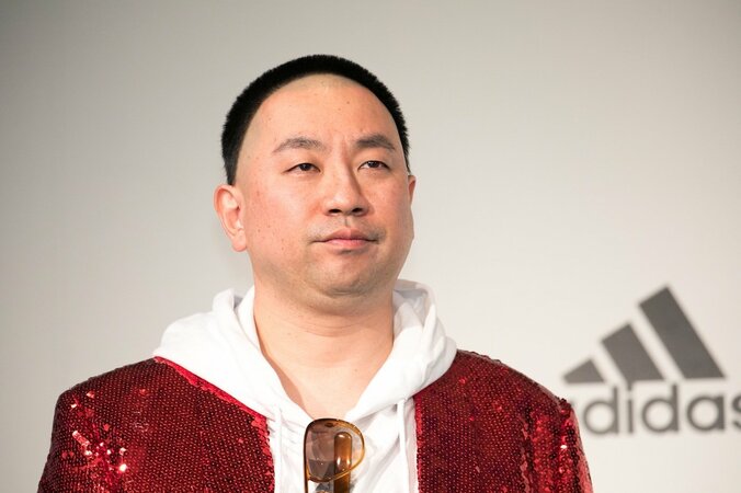 レイザーラモンRG、細川たかしにもらったジャケットをジャスティン・ビーバー風に着こなす 1枚目