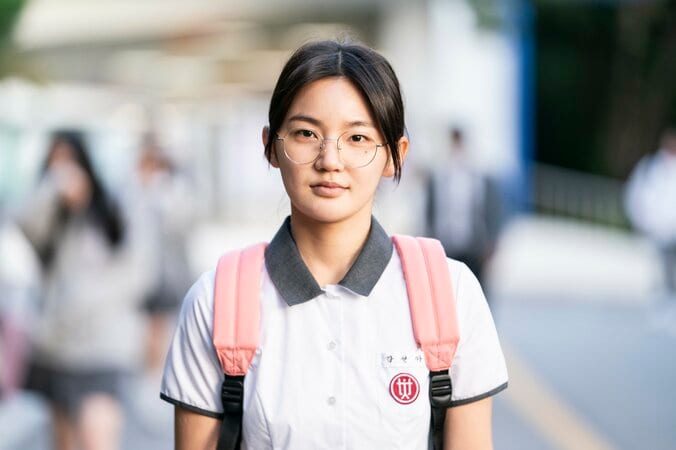 【写真・画像】性的関係を持った人同士の頭上に“赤い線＝Sライン”が現れる？！奇妙な世界を描いた考察系サスペンスドラマ『S Line ～見えてはいけない関係～』イ・スヒョク、イ・ダヒ、OH MY GIRLのアリン出演　5枚目