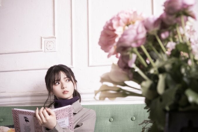 齋藤飛鳥、与田祐希、佐藤楓、山下美月、GRL新ビジュアルで雰囲気たっぷりな秋冬の装いに 9枚目