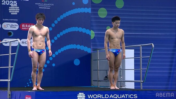 「ヤバい」「すげえ」日本代表も笑うしかない！中国ペアが“奇跡のシンクロ”＆圧巻ノースプラッシュ！国の威信をかけた超人演技に会場大喝采 5枚目