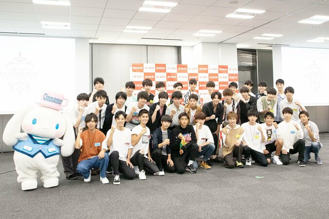 【画像】小池徹平、留学中のウエンツ瑛士は「ヒゲを生やし毛むくじゃら。凛々しくなった」 20枚目