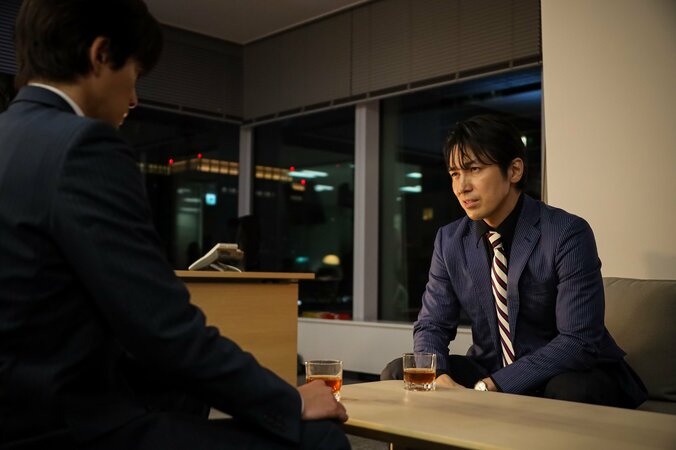 【写真・画像】「これじゃ美月が満足できないわけだ」 不倫男がサレ夫に“夜の営み”でゲスマウント 『余命3ヶ月のサレ夫』第5話　2枚目
