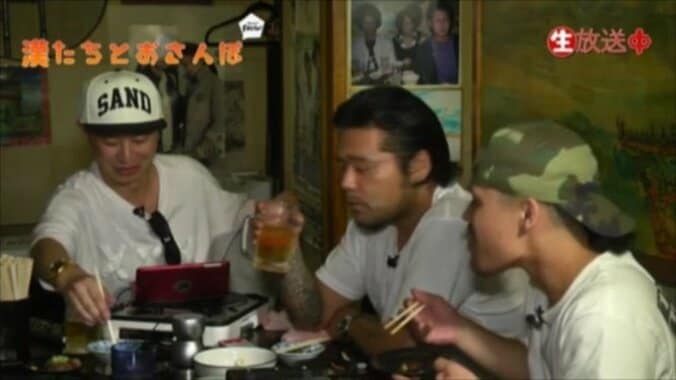 漢 a.k.a. GAMIの歌舞伎町を散歩　CHICO CARLITO参戦も視聴者コメントにガチへこみ？ 2枚目