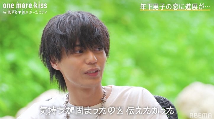 明るい笑顔で男子から爆モテ！おとは、３人の男子と手を繋ぎ『one more kiss by 恋ステ』