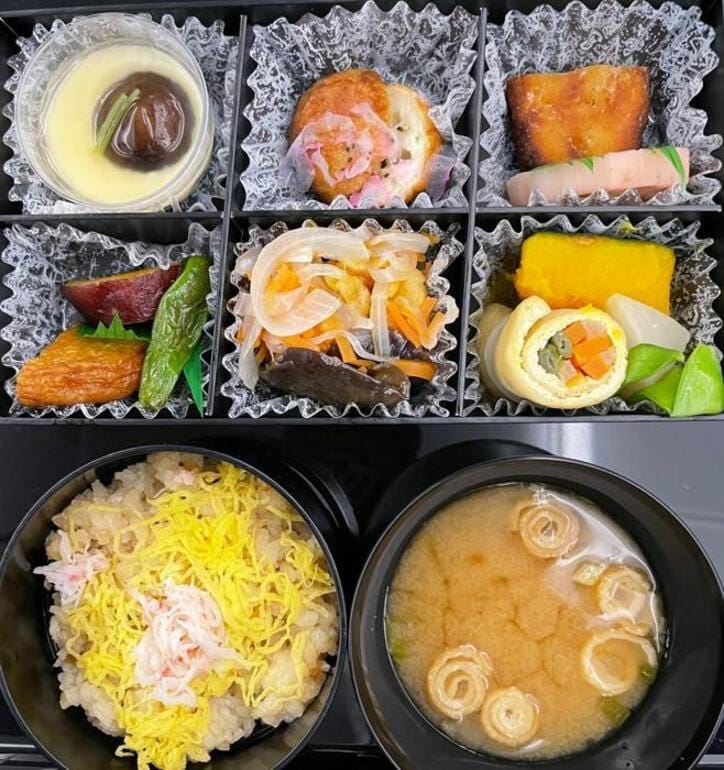 假屋崎省吾『ANA』のプレミアムクラスでの機内食を絶賛「超美味しかったです」 