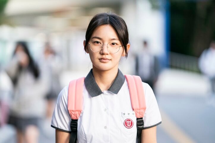 【写真・画像】性的関係を持った人同士の頭上に“赤い線=Sライン”が現れる?!奇妙な世界を描いた考察系サスペンスドラマ『S Line ~見えてはいけない関係~』イ・スヒョク、イ・ダヒ、OH MY GIRLのアリン出演 5枚目