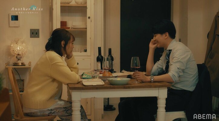 ずっと好きだった相手とベッドで何度も交わす熱いキス「俺だけ見てて」