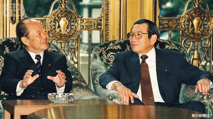 【写真特集】“印籠”姿も…元衆議院議長 綿貫民輔さん(99)が老衰のため死去 建設大臣や自民党幹事長などを歴任 郵政民営化反対で国民新党を旗揚げ