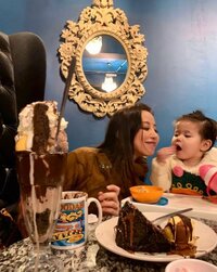 PINKY、夫・窪塚洋介に連れられ“夢のチョコレート屋さん”へ「めっちゃ幸せだった～」