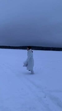 「#可愛すぎだ環奈」雪の中を遊びまわる橋本環奈に絶賛の嵐