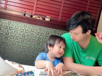 アレクサンダー『ハムスター用のヒマワリの種を食べたのんちゃん‼️』