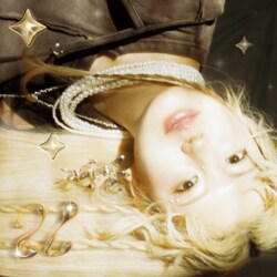 YonYonが新曲「U (prod. Chaki Zulu)」のMVを公開。「愛に 触れて光に導かれていく」 ストーリーを映像化。