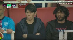 「怪我さえなければ...」三笘薫のドリブル突破をスタンドから冨安健洋が見つめる キレを欠くDFベン・ホワイトに「トミーなら止めてた」「やっぱりトミーが必要」