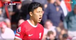 “新たな怪物”リバプール・遠藤航が気合のヘッドバッド！ 1vs1のデュエルでも勝利… 移籍後2日の緊急投入も超冷静　プレミアでも“らしさ全開”のインターセプト炸裂