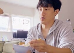 「お小遣いはゼロ」専業主夫（38歳）のハードすぎる1日に驚きの声「お小遣いあげていいんじゃない？」