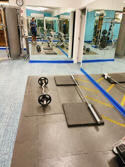  マック鈴木、宿泊先の充実した施設を公開「本当に嬉しい」 