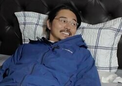 東出昌大＆ひろゆき、天空の湖に浮かぶ「藁の島」のホテルの客室に驚き「すげえ！」