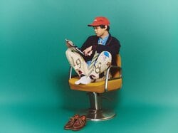 新感覚のピースフル・ラッパー ぜったくん・第⼆章開幕︕ 初の撮り下ろしアーティスト写真公開！