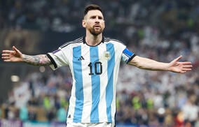 そんなことある!? 美容師がメッシの画像片手にバリカン…メッシを愛するファンの髪型は衝撃の展開に