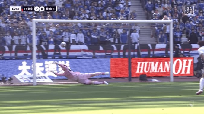 「第2の久保建英」19歳日本代表MFが強烈スーパーゴール！佐藤龍之介がDFを股抜き→GKの手を弾き飛ばす「国宝だ」「完全にファーに来るかと」 4枚目