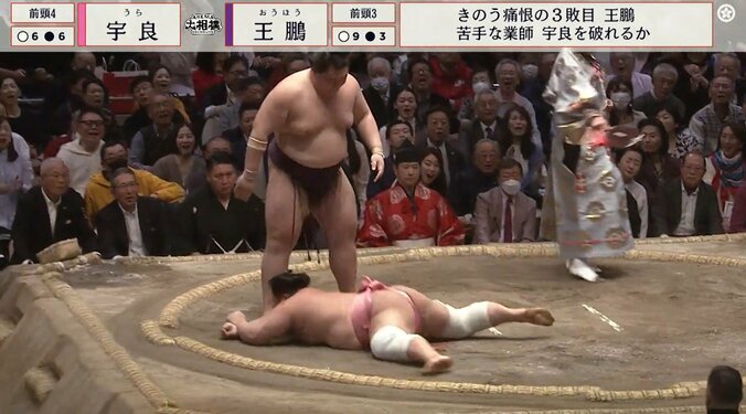 マスク姿の橋幸夫さん