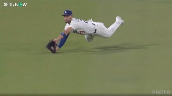 【写真・画像】球場大ブーイング！ 大谷翔平、ボール確信→まさかの判定で叫ぶも…光った“神対応”にSNS称賛「これぞスターの姿」　1枚目