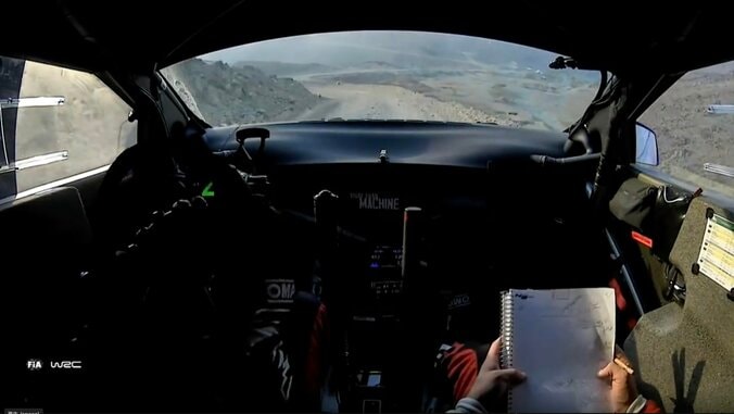 断崖絶壁も躊躇なし！世界最速ラリーカーが“崖っぷち”を攻める離れ業 捉えた狂気のダウンヒルに一流の妙技 4枚目