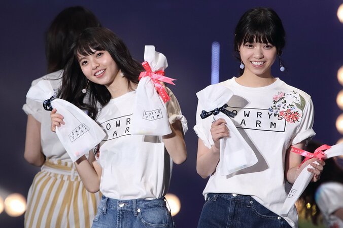 欅坂46・渡邉理佐が単独で東京ガールズコレクションに登場 4枚目