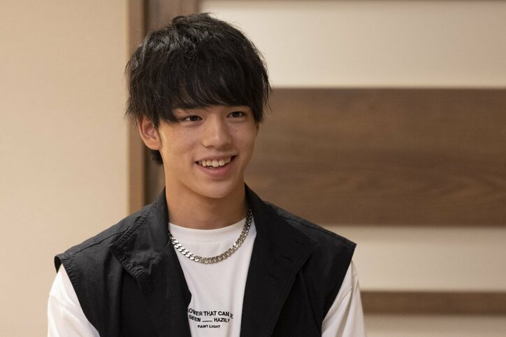 あざと可愛すぎる鬼モテJK・まじゅ、年下男子と腕を絡ませ密着2ショット「距離が近くて嬉しい」『恋ステ 2022秋 ～Honey Soda Story～』#8