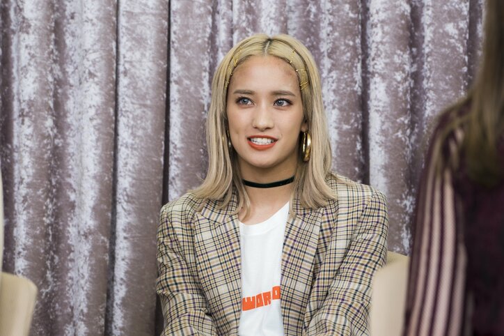 E-girls、新曲で岩田剛典出演映画を切なく彩る『Perfect World』-インタビュー-