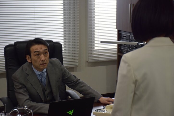 国民的美少女・吉本実憂が5kg増で“ぶちゃいく”新卒OLに!? 映画『レディinホワイト』インタビュー