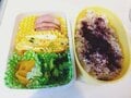 山田花子、次男リクエストの“手作り弁当”を公開 「美味しそう」「お弁当の好みが渋め」など反響