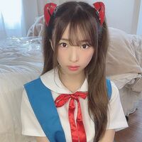 「めっちゃ可愛い！」「天使さん」タレント・月野もも、「エヴァ」アスカの制服コスプレに称賛続々