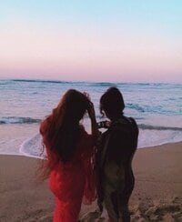 叶姉妹『ファビュラスな姉❤️と私❤️のなかよしビーチ❤️と、私達の愛する大切な皆さんへ…❤️✨』