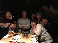 松本人志、後輩女芸人との飲み会写真が話題に「僕の妹達です」